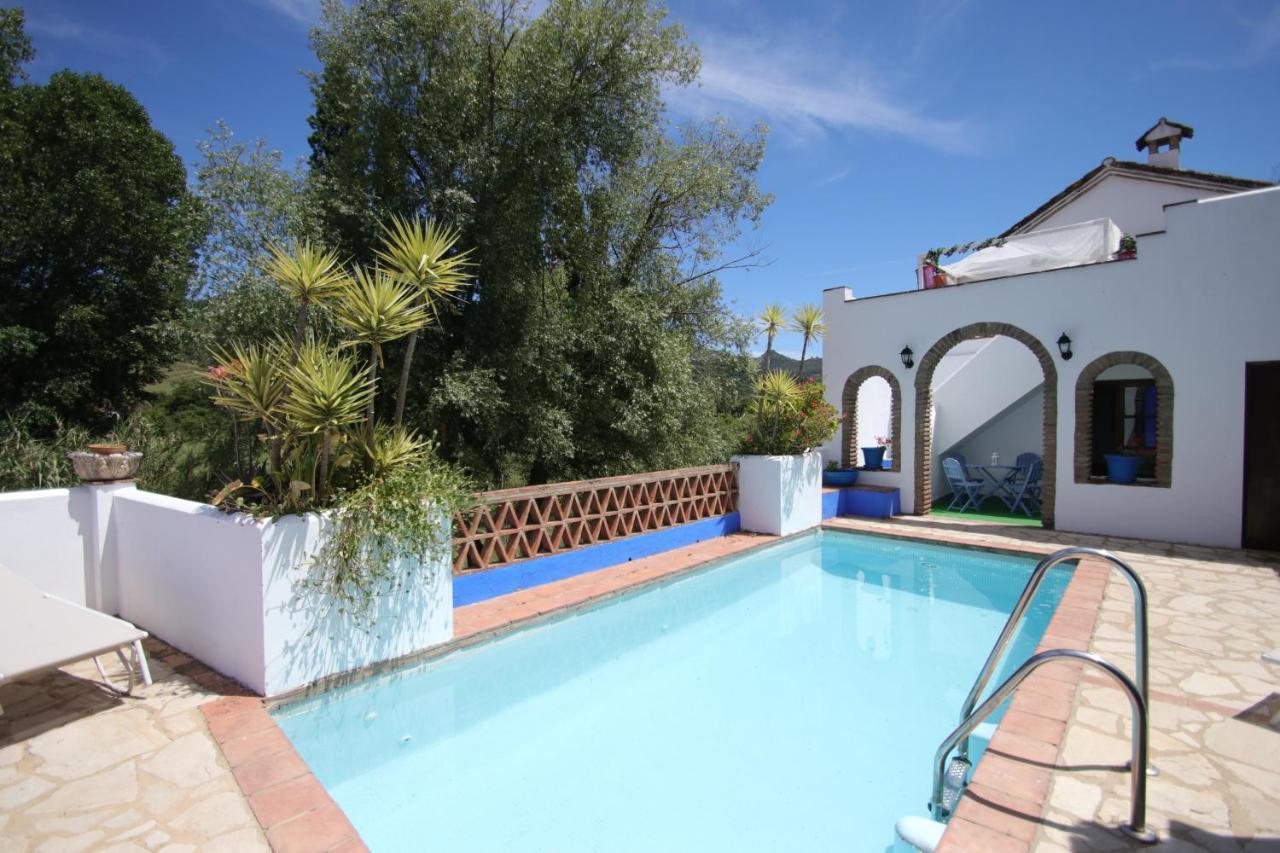 Bed & Breakfast Casa Del Rio Boho Chic Retreat Cortes de la Frontera